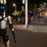çinin yürüyerek rekor kıran robotu